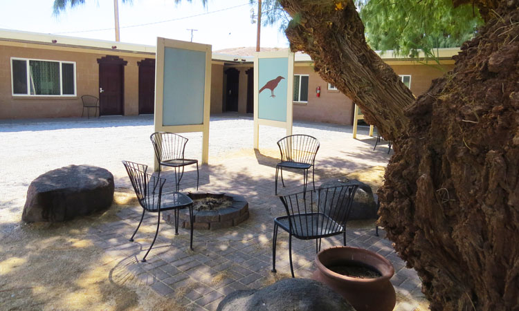 Shoshone Inn courtyard.