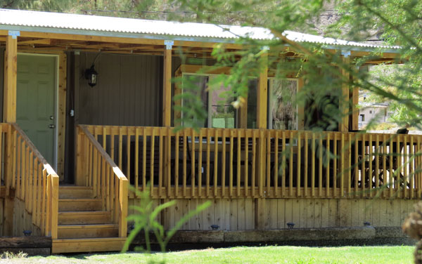 Mojave Bunkhouse landscaping